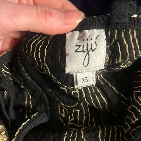 Gold Leopard Sequin Bodysuit - Picture 2 of 5